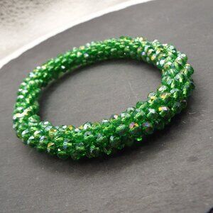 KELLY GREEN AURORA BOREALIS CRYSTAL SEED BEADS ROUND STRETCHY BRACELET 38